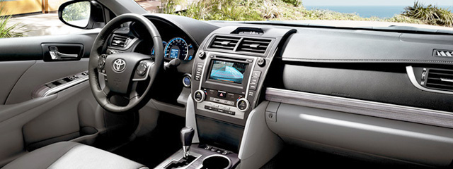 toyota-camry-interior3